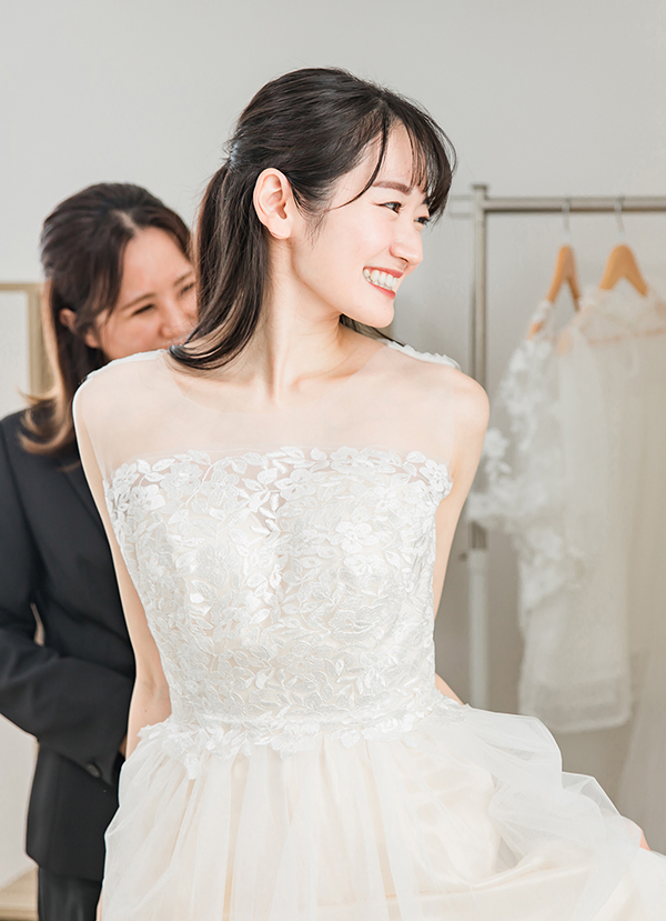 ウェディングドレスを着た花嫁